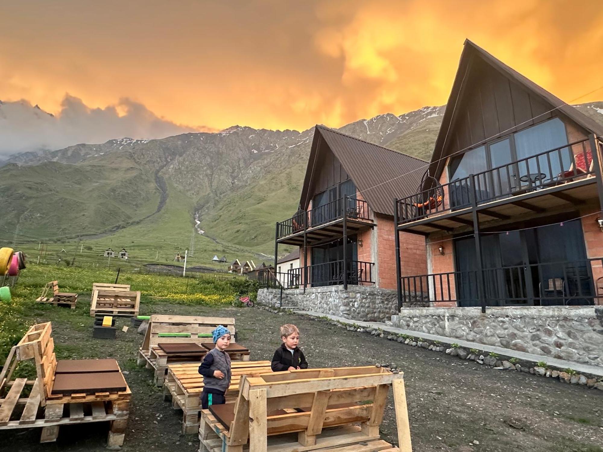 Royal Cottages Kazbegi Kültér fotó